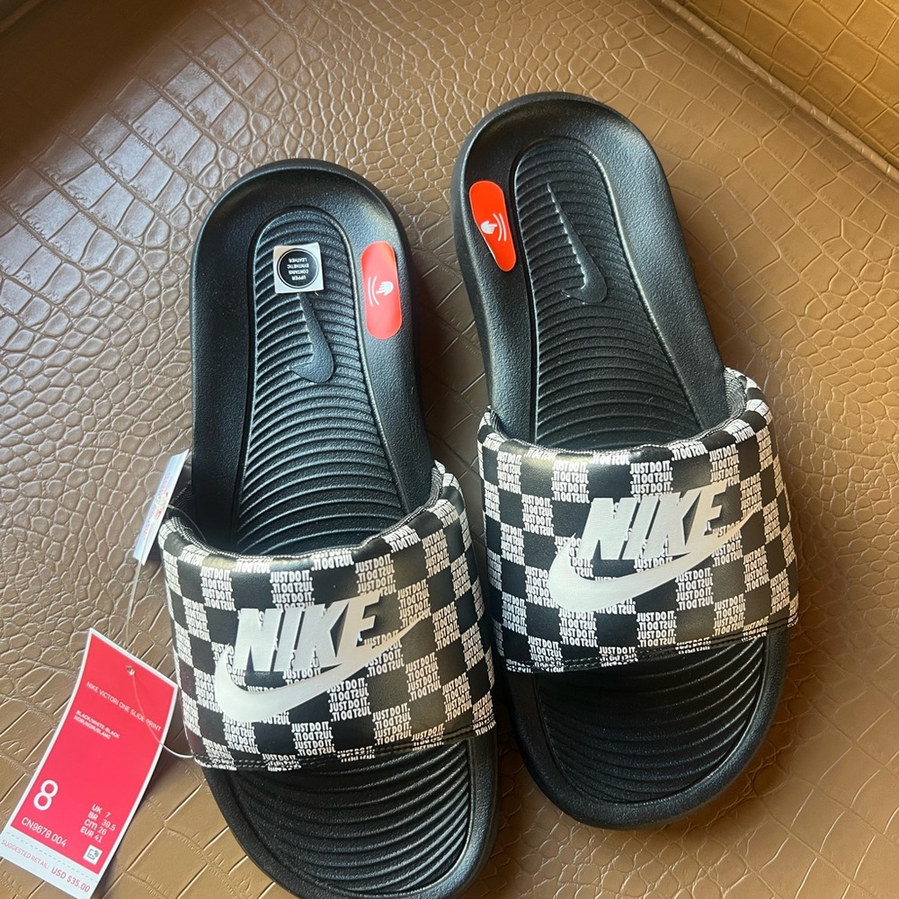 Nike Victori One Black  And White Print Mens Slide Slipper Shoe Size 8